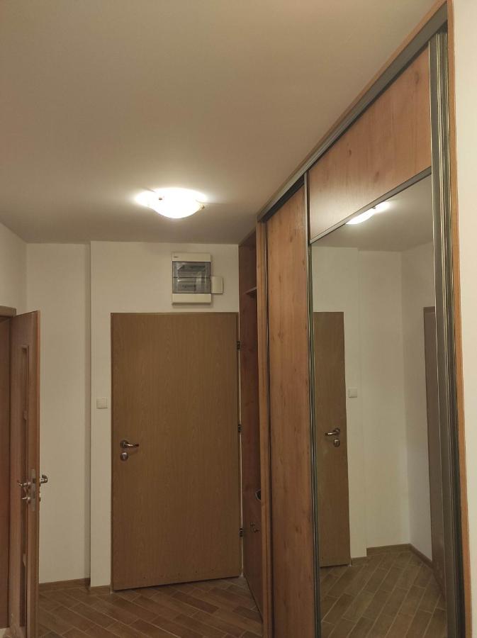 Nice Room With 2 Shared Bathrooms ,Wc , 2Km To Old Town -100M From Metro Szwedzka 华沙 外观 照片