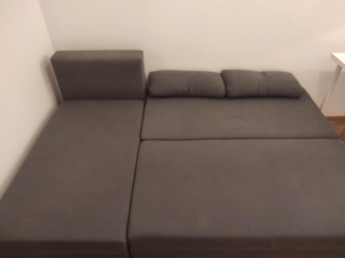 Nice Room With 2 Shared Bathrooms ,Wc , 2Km To Old Town -100M From Metro Szwedzka 华沙 外观 照片