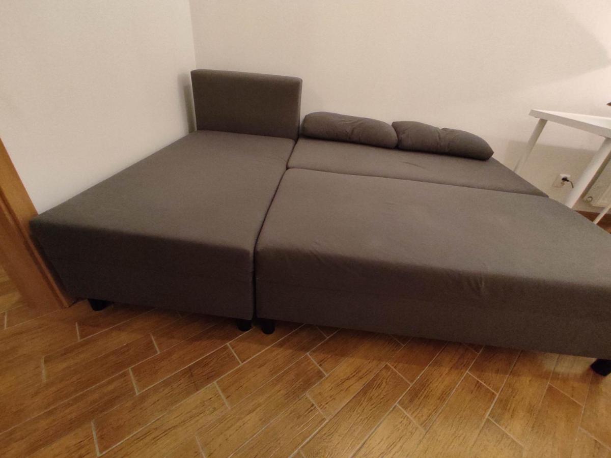 Nice Room With 2 Shared Bathrooms ,Wc , 2Km To Old Town -100M From Metro Szwedzka 华沙 外观 照片
