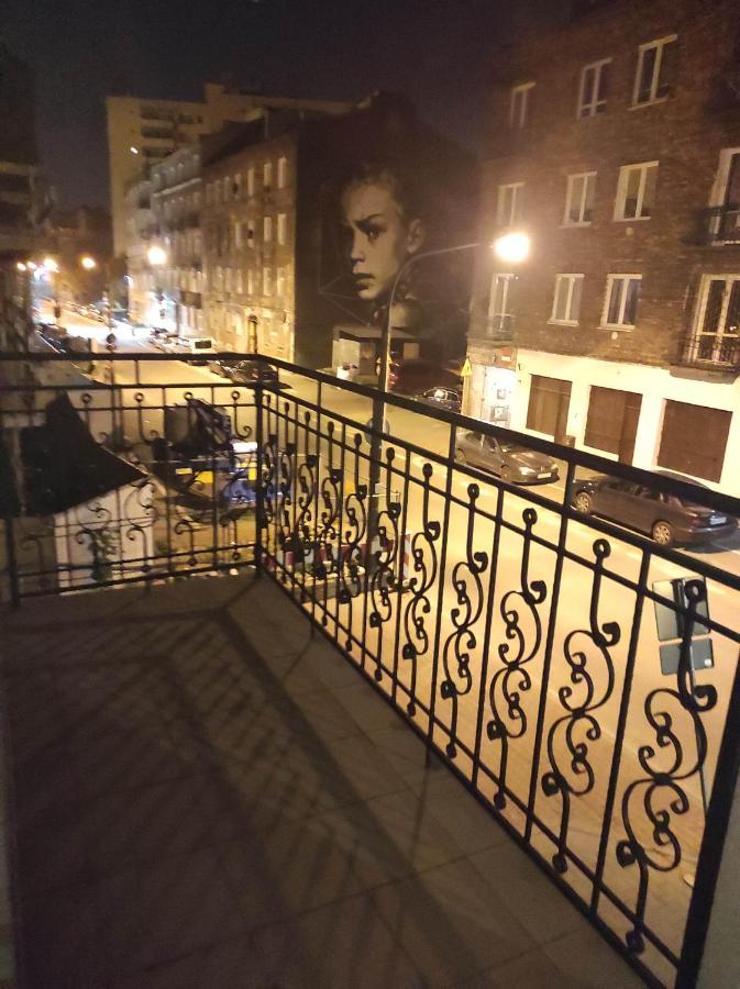 Nice Room With 2 Shared Bathrooms ,Wc , 2Km To Old Town -100M From Metro Szwedzka 华沙 外观 照片
