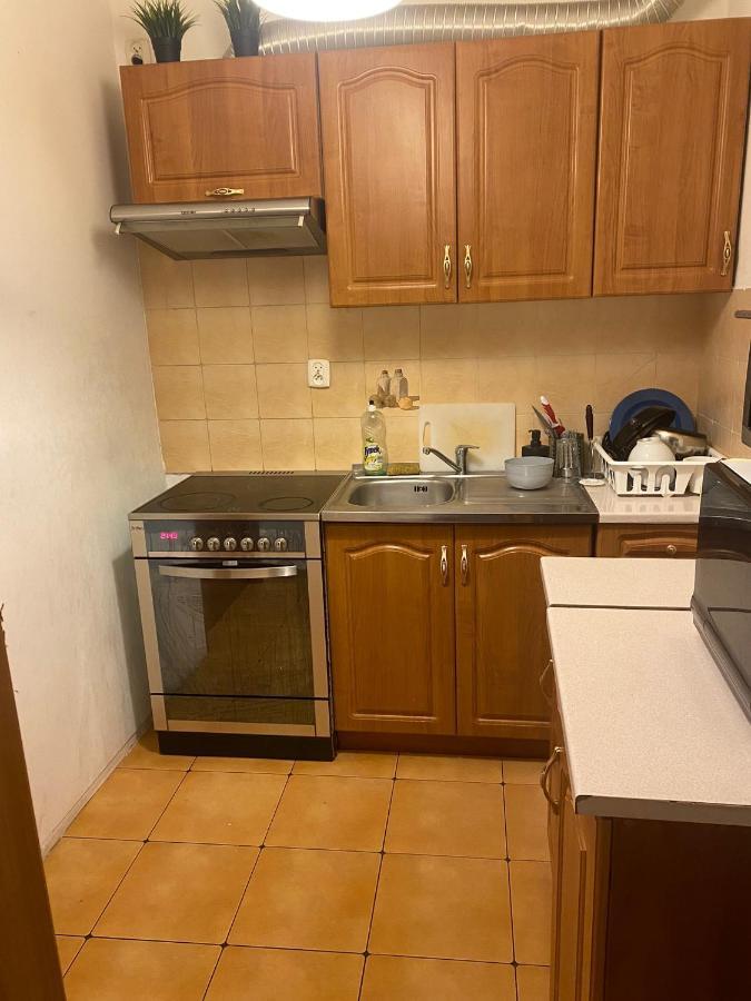 Nice Room With 2 Shared Bathrooms ,Wc , 2Km To Old Town -100M From Metro Szwedzka 华沙 外观 照片